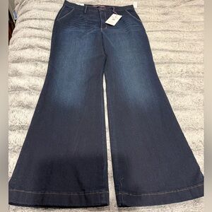 Beautiful casual Office style denim